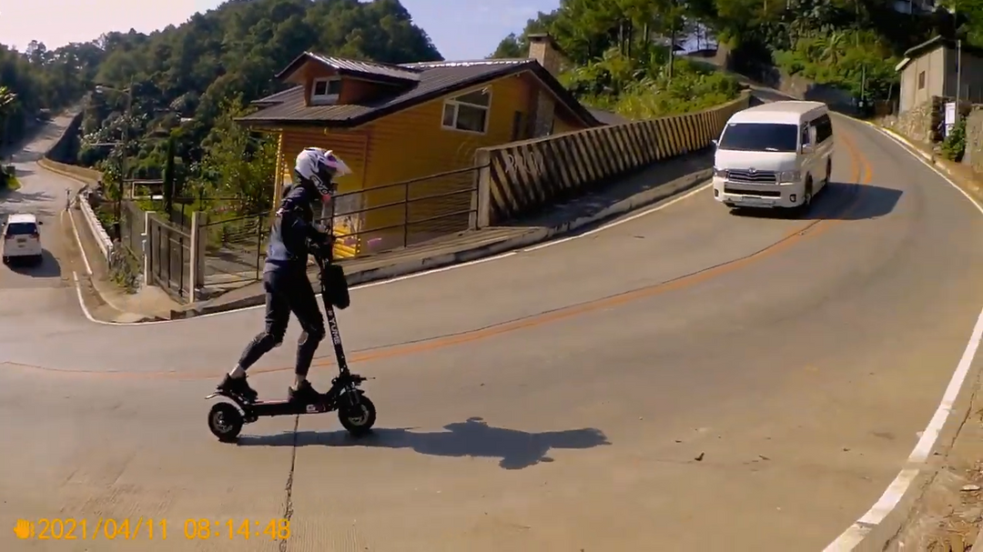 YUME D5 And Y11 Scooters Playing On Road Slopes